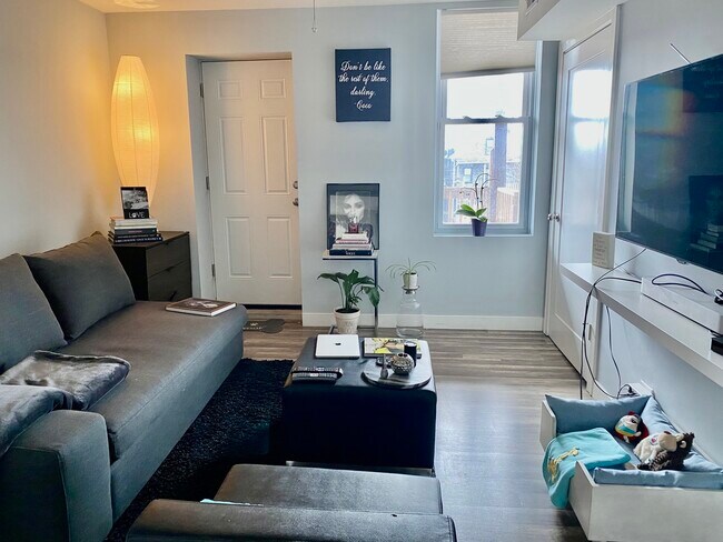 Foto del edificio - 2109 W 18th St