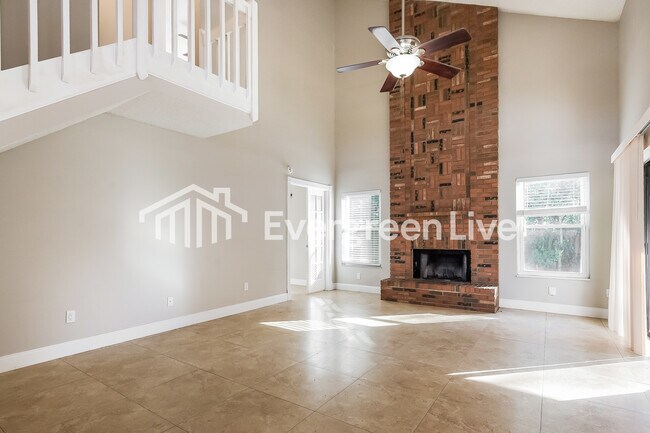 Foto del edificio - 373 River Chase Dr