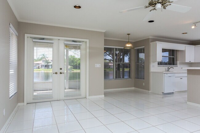 Foto del edificio - 7354 Michigan Isle Rd