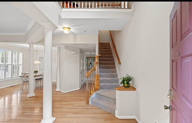 Building Photo - 5714 Silk Tree Dr