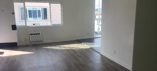 Foto del edificio - 18314 Napa St