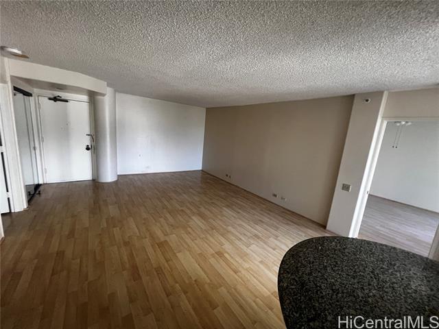 Building Photo - 1212 Nuuanu Ave