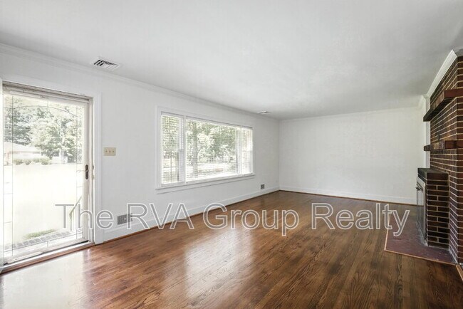 Foto del edificio - 13141 Overhill Dr