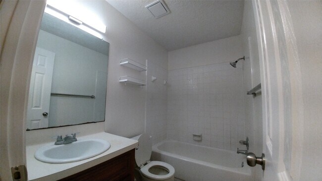 Foto del edificio - 3008 Manor Ln