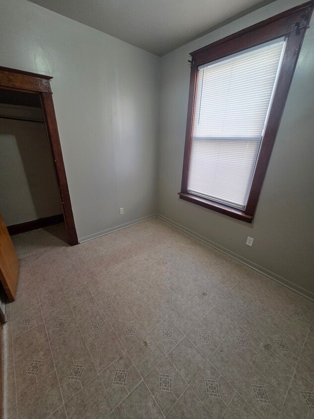 Building Photo - 3917 Fir St