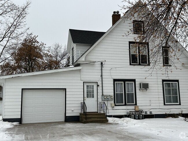 Building Photo - 1602 11th St