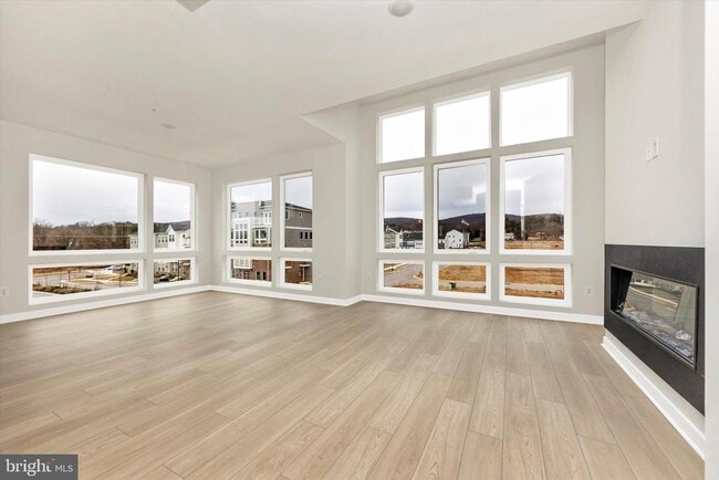 Building Photo - 714 Iron Frg Rd