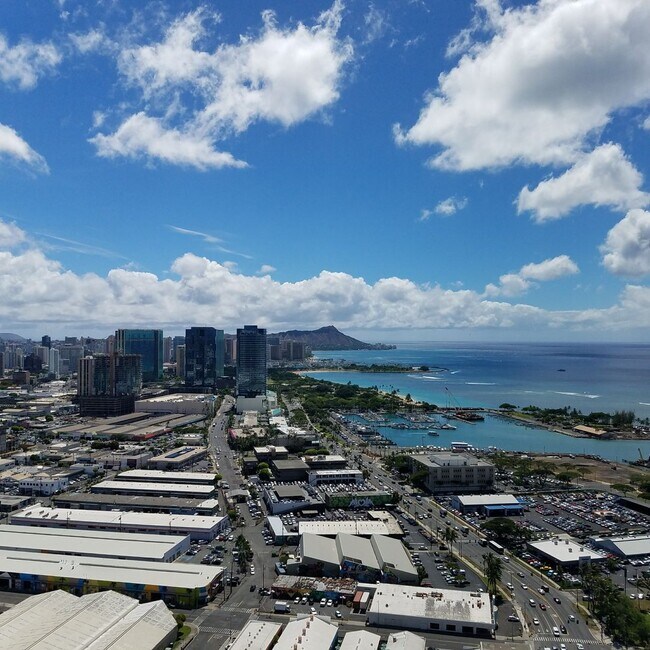 Building Photo - AVAILIBLE NOW | Luxury Three Bedroom, Two ...