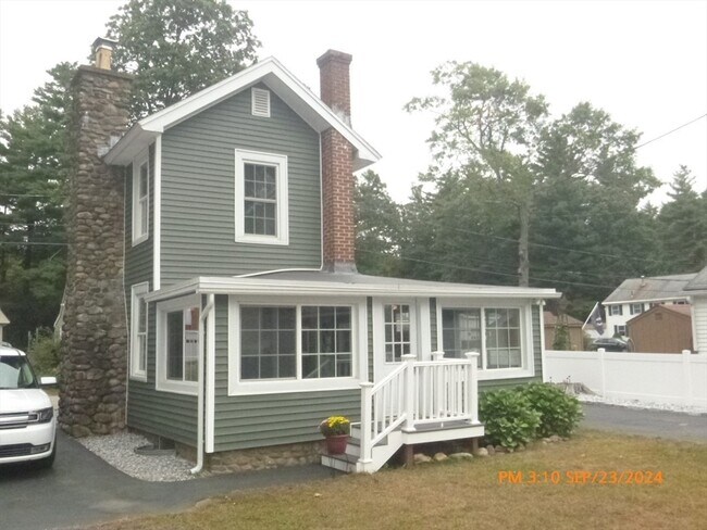 Building Photo - 16 Pine Ln