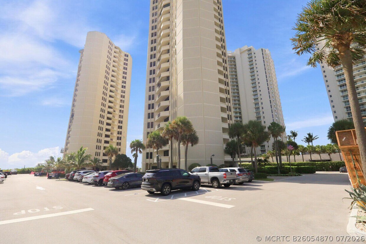 Foto del edificio - 2800 N Ocean Dr