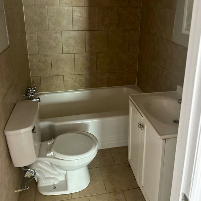 Foto del edificio - Freshly Renovated 2-Bedroom apartment! - H...
