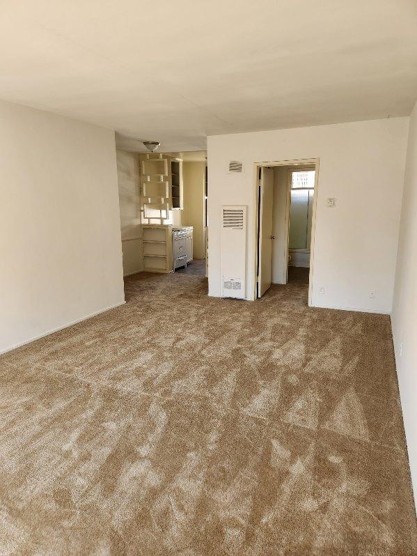 Building Photo - 539 S Serrano Ave