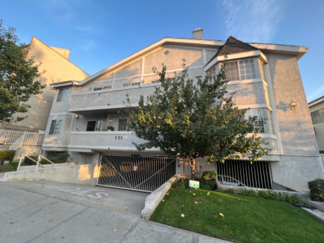 Building Photo - 336 E Verdugo Ave