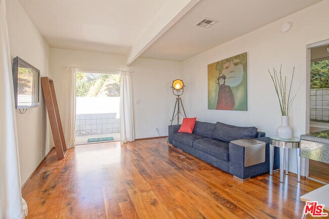 Foto del edificio - 1541 Marlay Dr