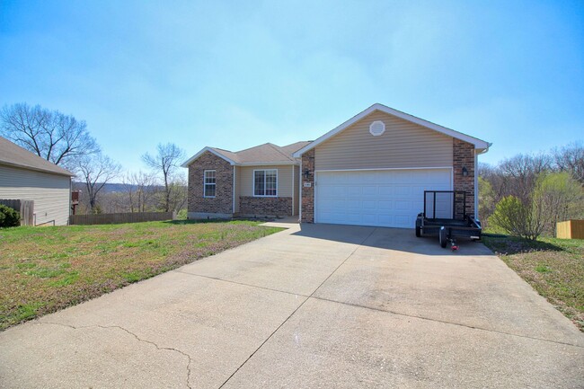 Building Photo - Available 6/16