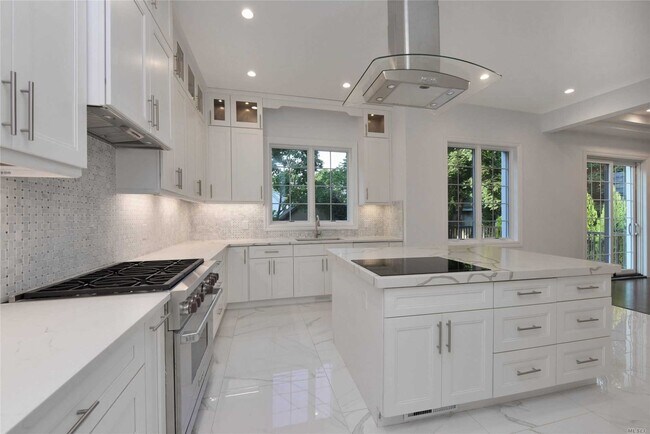 Foto del edificio - 31 Hicks Ln