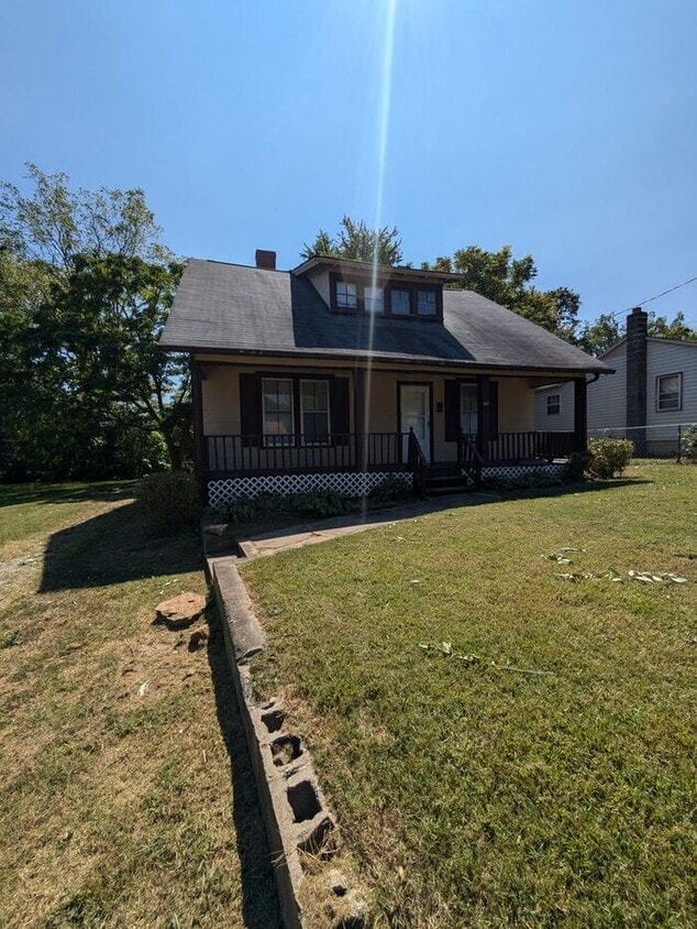 3BD/1BA Single Family Home in Hickory - 3BD/1BA Single Family Home in Hickory