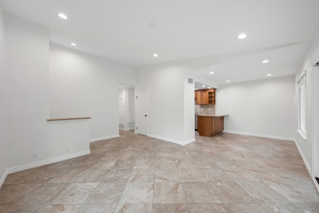 Foto del edificio - 1298 Tarryglen Ln