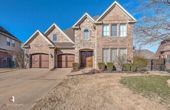 Building Photo - 5404 S Chimay Dr