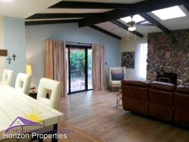 Building Photo - 3 br, 2 bath House - 2750 Paseo Rio Way