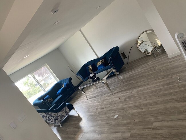 Building Photo - 126 K St NE