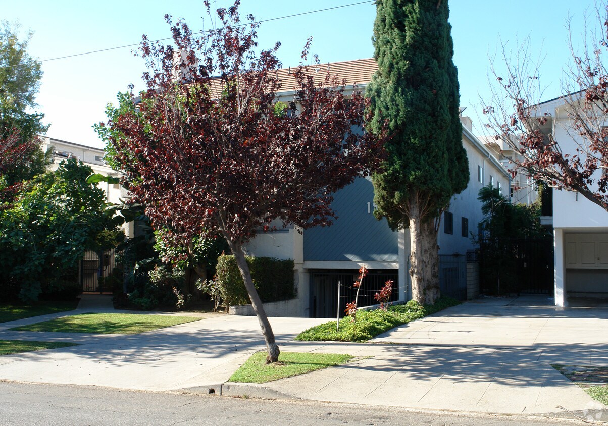 Building Photo - 1911 Overland Ave