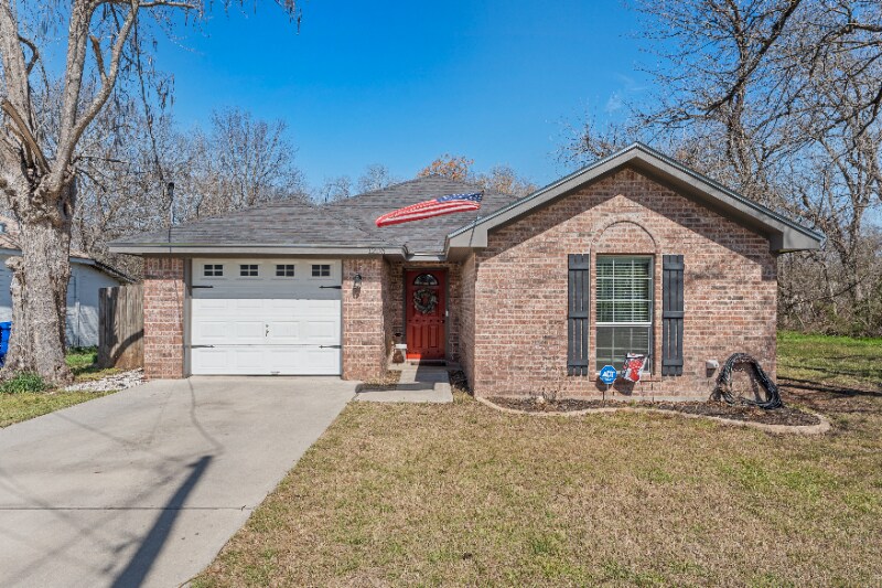 Foto principal - 1206 Spring St