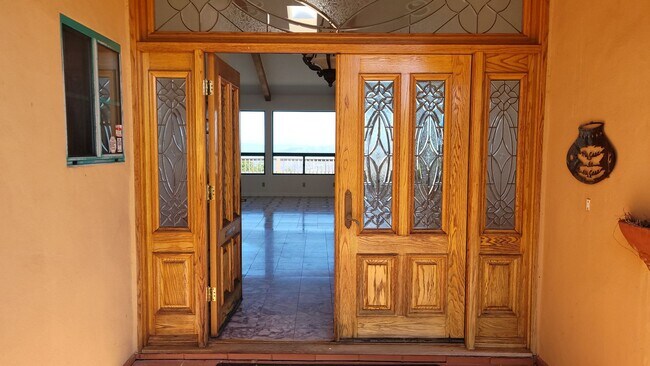 Foto del edificio - Beautiful, secluded, and peaceful single family home