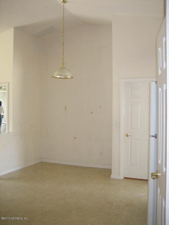 Foto del edificio - 2582 Bentshire Dr
