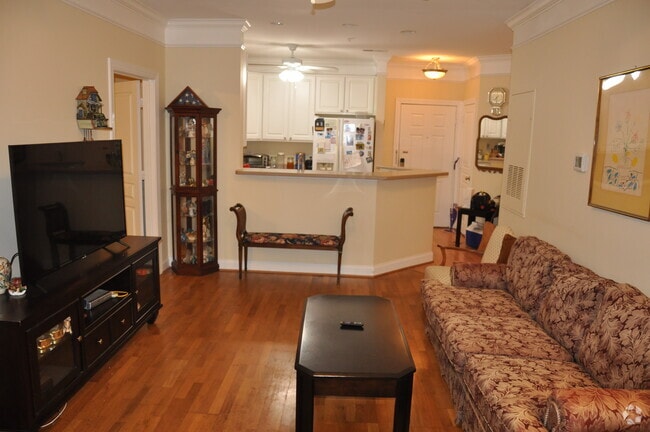 Building Photo - 1025 Riverland Woods Pl