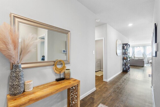 Foto del edificio - 199 Frostweed Dr