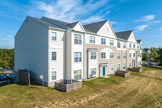 Building Photo - Reserve at Stonegate