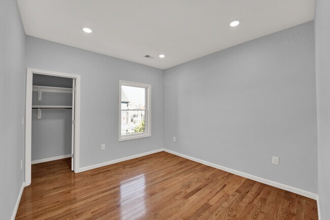 first bedroom - 41 Belmont Ave