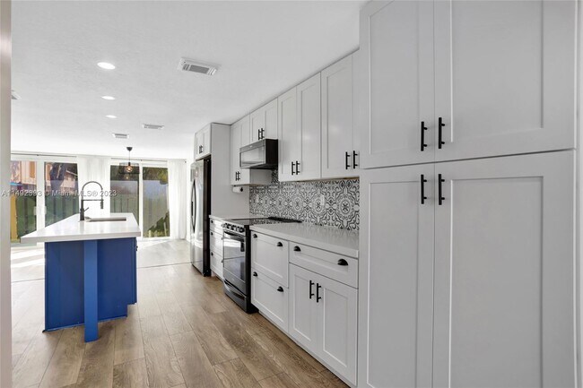 Foto del edificio - 863 NW 81st Terrace
