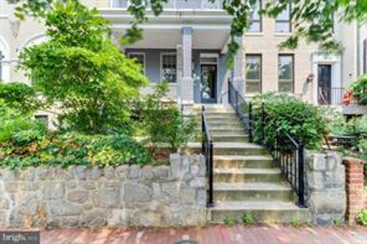 Foto principal - 1321 21st St NW