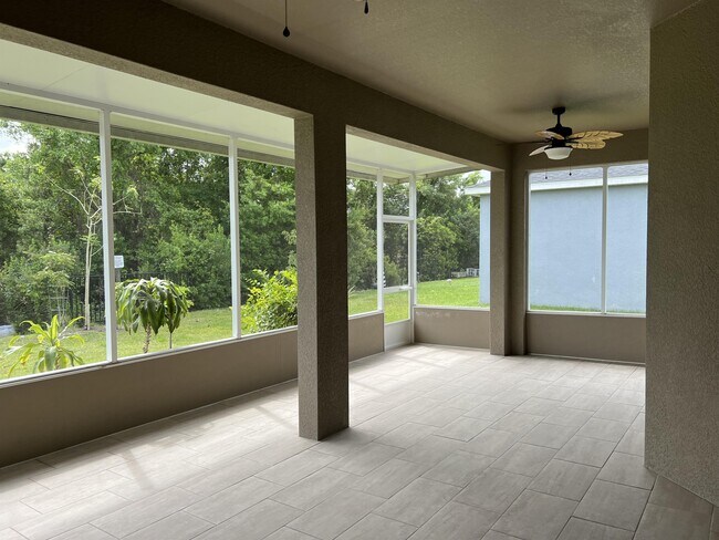 Building Photo - 6618 Castle Green Pl