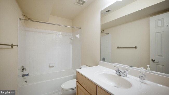 Bathroom - 12009 Tregoning Plz