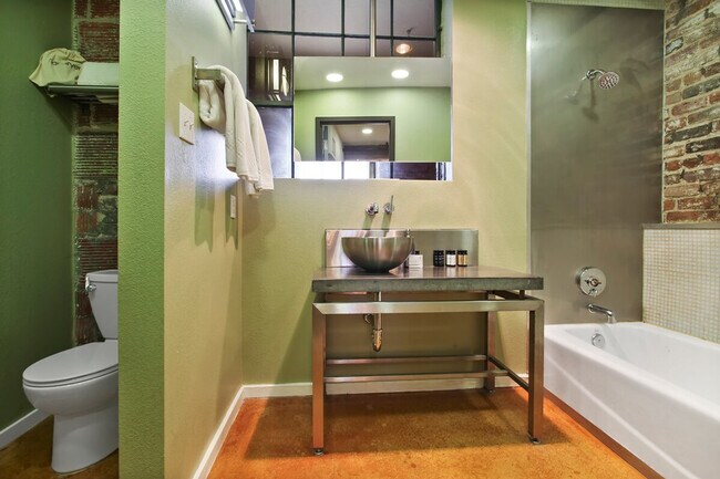 Foto del edificio - 1041 Constance St