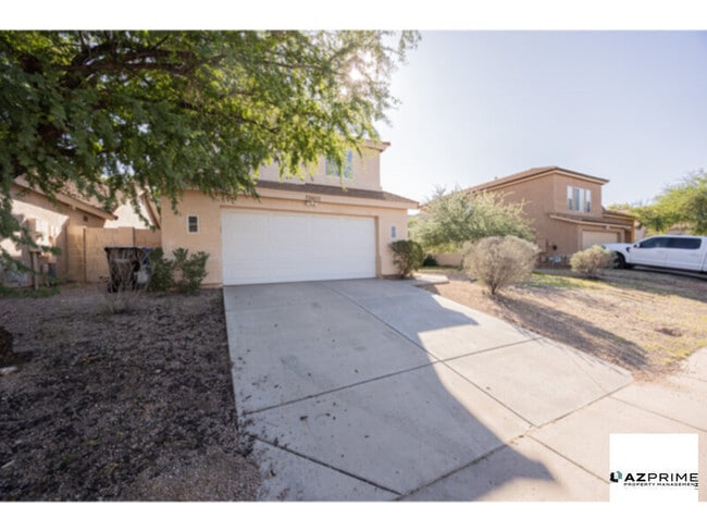 Building Photo - Experience the Pinnacle of Contemporary living in this Gorgeous Phoenix 4/2.5 House!