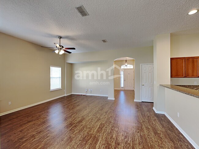 Building Photo - 86865 Riverwood Dr