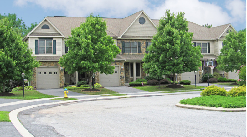 Primary Photo - 2-24 Kingswood Dr