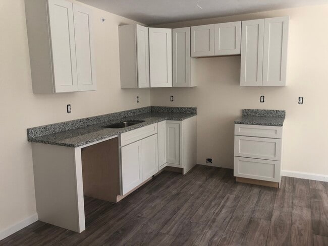 Building Photo - 1 Sandwich Rd