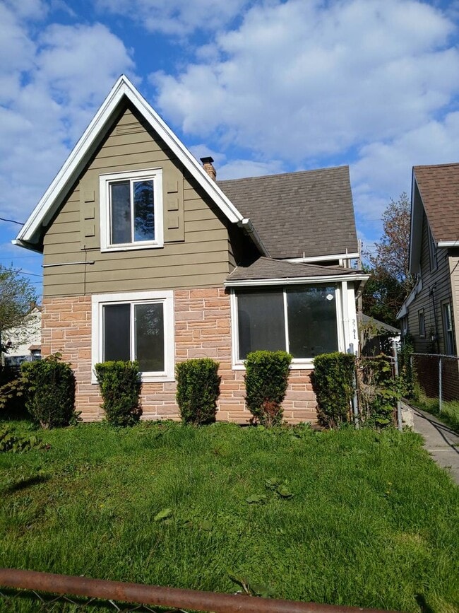 Building Photo - 3791 W 39th St