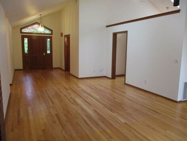 Foto del edificio - Beautiful 3 Bedroom 2.5 Bath Home in Gig H...