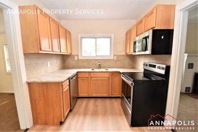 Building Photo - 1395 bayside drive