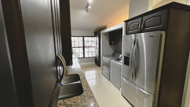 Foto del edificio - 2310 Elm Ct