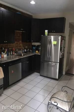 Foto del edificio - 18 Hyde Park Ave