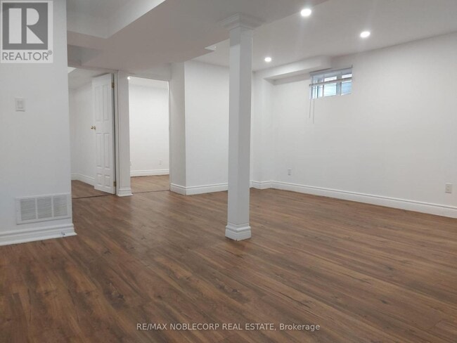 Building Photo - 40 Gray Crescent