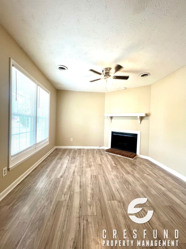 Foto del edificio - 3 Bedroom Ready For YOUR Move In TODAY!