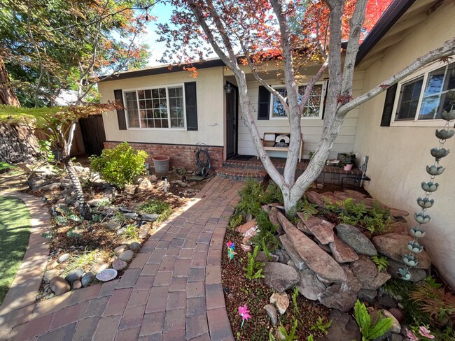 Foto del edificio - 4120 Pomona Way